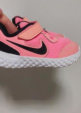Кросівки для дівчинки nike