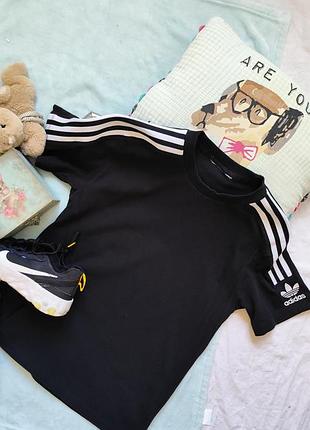 Футболка чорна р 34 36 xs s 44 42 adidas