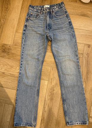 Класичні прямі джинси zara з високою посадкою