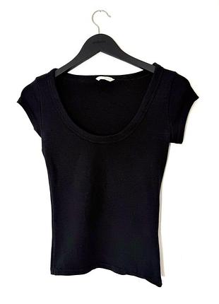 Чорна базова футболка обтислого крою zara