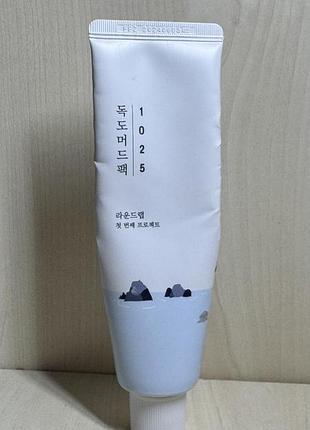 Глиняна маска для обличчя round lab 1025 dokdo mud pack