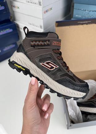 Якісні черевики з вологозахистом дитячі skechers fuse tread