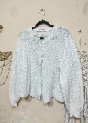 Кардиган вязаный белый с завязкой hand made