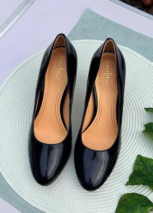 Брендовые идеальные лаковые туфли лодочки на шпильках cole haan