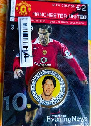Футбольная карточка с медальоном fc manchester united rood nistelrooy, 2005/06