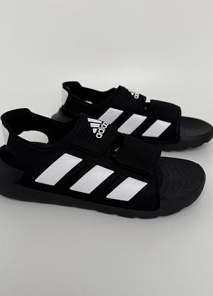 Оригінальні дитячі сандалі adidas