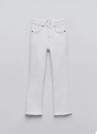 Женские джинсы zara woman's mid-rise cropped flared trf jeans white