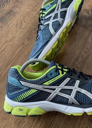Кросівки ,, asics " 44/28.