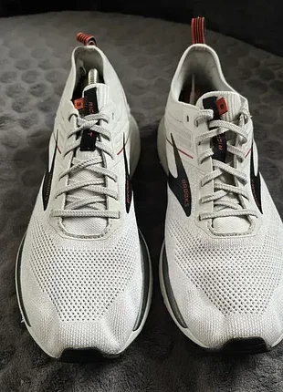 Чоловічі кросівки brooks ricochet 3. p. 45.