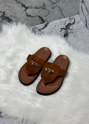 Шльопанці жіночі h&. rm₴ s empire sandal h₴ rm€. s brun