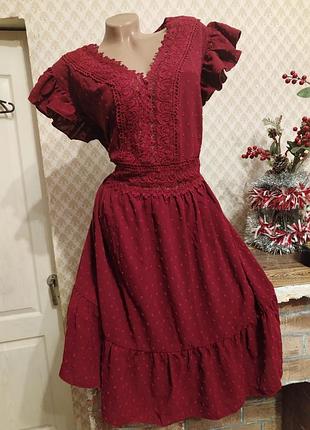 Сукня з мереживом