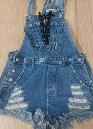 Джинсовый комбинезон pull&bear
