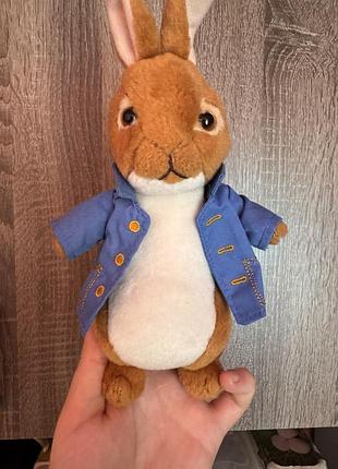 М'яка іграшка — кролик пітер (peter rabbit) від бренду ty, відомий своїм блакитним жакетом