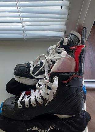Хоккейные коньки bauer vapor, в, серии 3x или аналогичной модели, оснащенные стаканами lightspeed edge.р-р s.