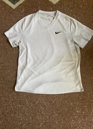 Чоловіча біла футболка nike dri fit оригінал