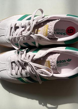 Кросівки adidas