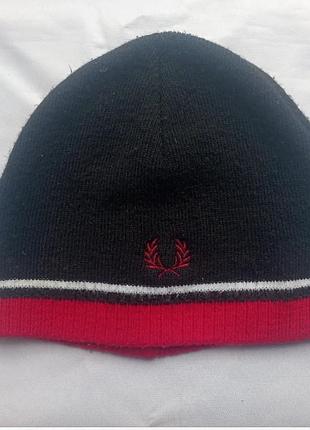 Шапка fred perry