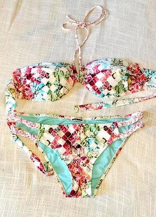 Купальник бренду whkmp's beach wave має