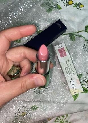 Зволожувальна помада для губ clinique ‘sugar pop’ з легким рожевим відтінком