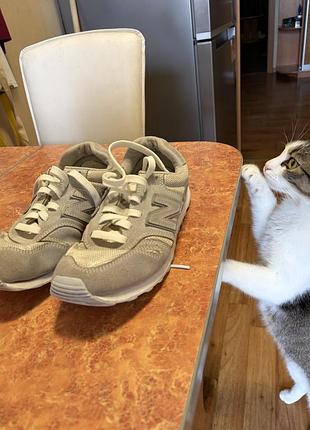 New balance 373