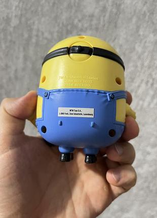 Миньоны оригинал двигают глазами 4