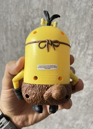 Миньоны оригинал двигают глазами 9