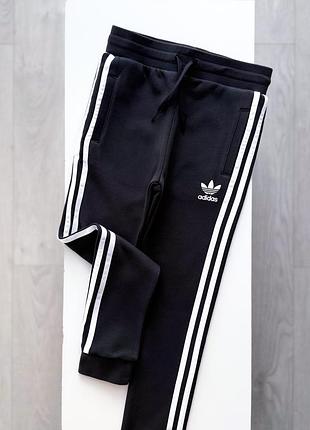 Штани adidas розмір 8-9 років