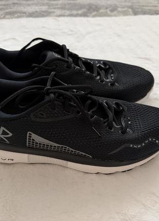 Взуття under armour