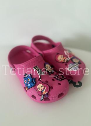 Крокси для дівчинки сабо рожеві crocs classic clog pink huntrix k pop c8 c9 c10 c11 c12 c13 j1 j2 j3 j4