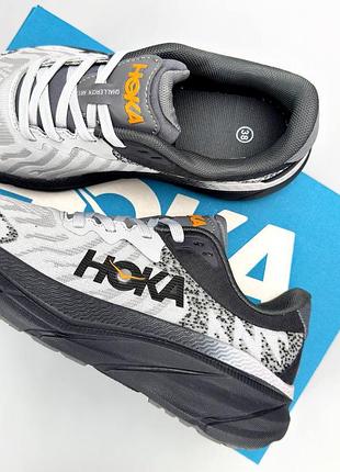 Hoka challenger art 7 grey black