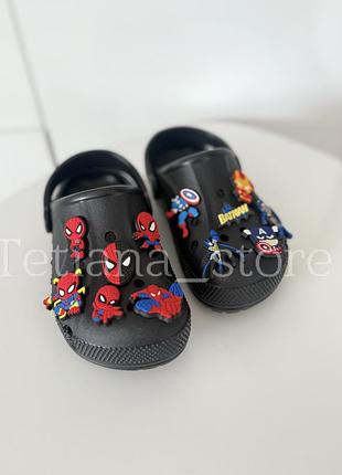Крокси для хлопчика чорні сабо crocs classic clog black c8 c9 c10 c11 c12 c13 j1 j2 j3 marvel spider man марвел спайдермен бетмен