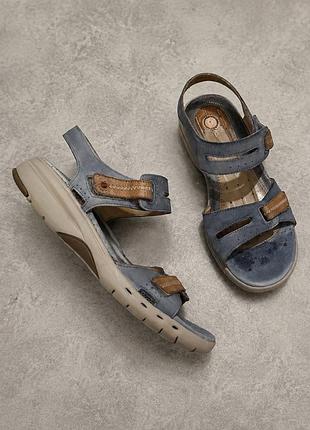 Clarks structurea жіночі сандалі 23,5 см, 36 розмір нубук, дуже легкі