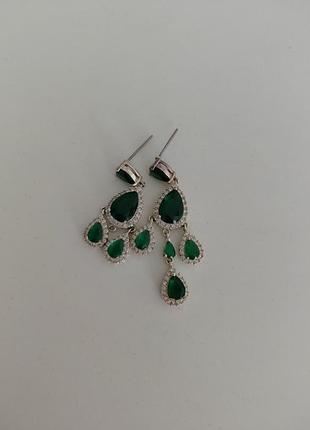 Серьги с изумрудом