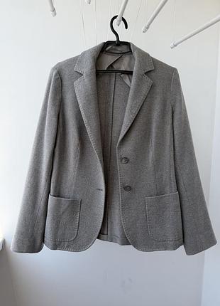 Вовняний сірий жакет від елітного італійського бренду max mara.