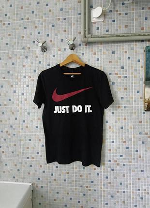 Футболка nike.