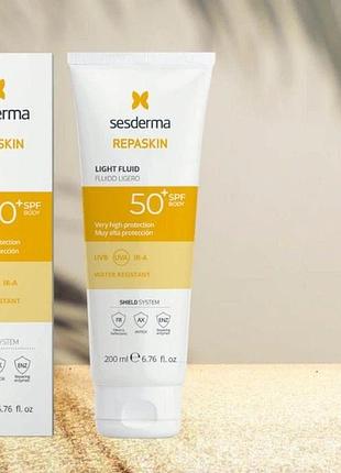 Сонцезахисний флюїд для тіла sesderma repaskin light fluid body sunscreen spf 50+, 200 мл