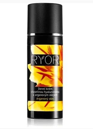 Денний крем з гіалуроновою кислотою та аргановою олією day cream with hyaluronic acid and argan ryor 50 мл