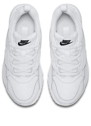 Фірмові кросівки nike.