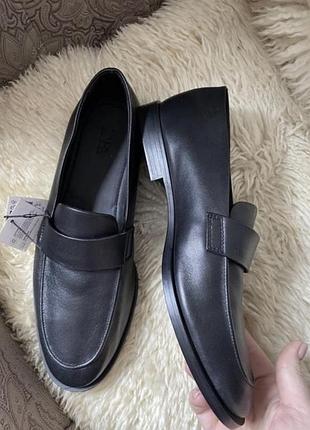 Zara новые кожаные мужские стильные туфли 41 р