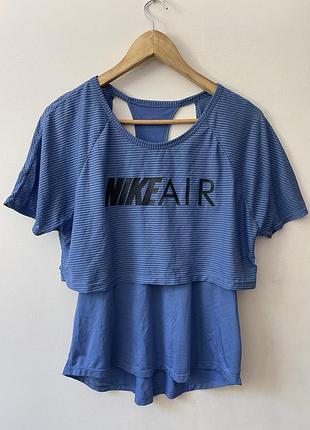 Стильна футболка для спорту nike