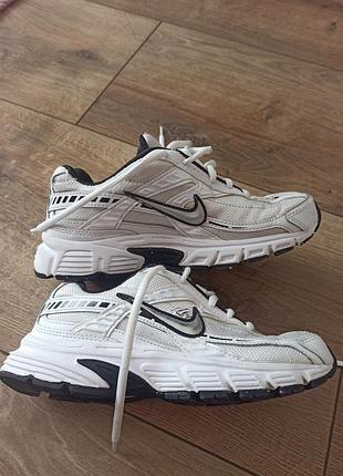 Кроссовки nike