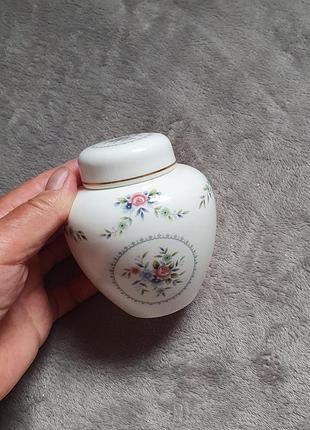 Декоративная баночка  с крышкой wedgwood rosedale имбирница чайница
