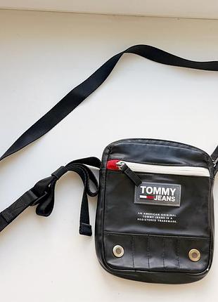 Черная сумка-мессенджер tommy jeans