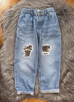 Супер круті стильні джинси мом з лео елементами на дівчинку 3/4р river island