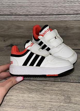 Дитячі кросівки adidas