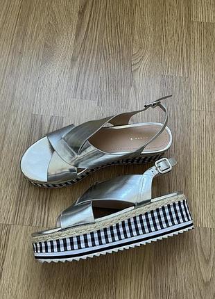 Босоніжки zara