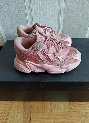 Кроссовки adidas оригинал р.25,5 (16см)