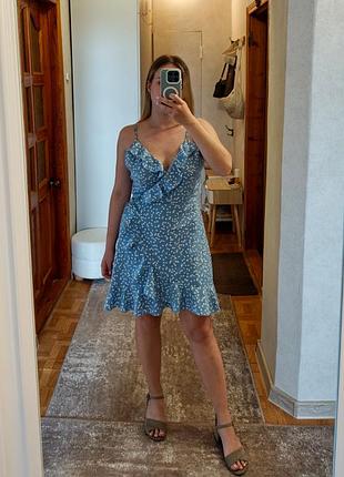 Голубое платье с принтом в сердечки от shein
