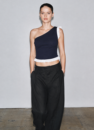 Новый топ,блуза на одно плече,рюшами,воланы, zara