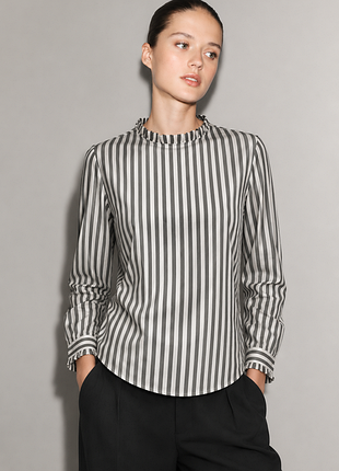 Красивая блузка,рубаха в полоску, рюши , воланы по вороту, манжетам h&m